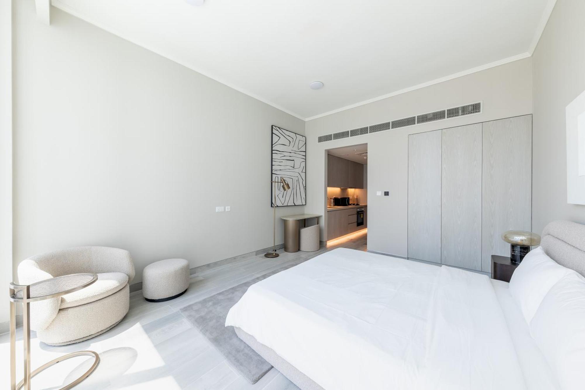 Apartment Light 1br Concept7 In Jvc *